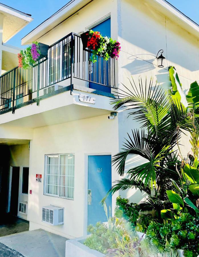 Hotel Villa Serena El Cajon Exterior photo